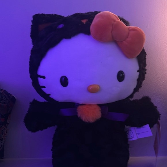 ๐ค Hello Kitty Black Cat Halloween Greeter decor - Picture 5 of 6